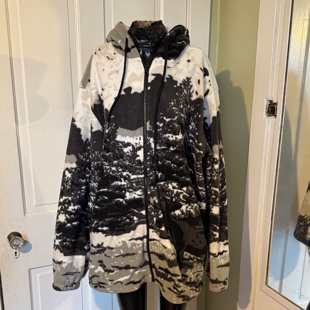 Men's Black & Gray Patterned Performance Fleece Jacket with Hood